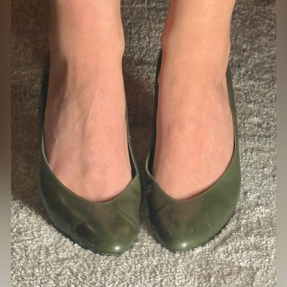New Port News vintage olive green 3” heels size 9.5 - Picture 2 of 7